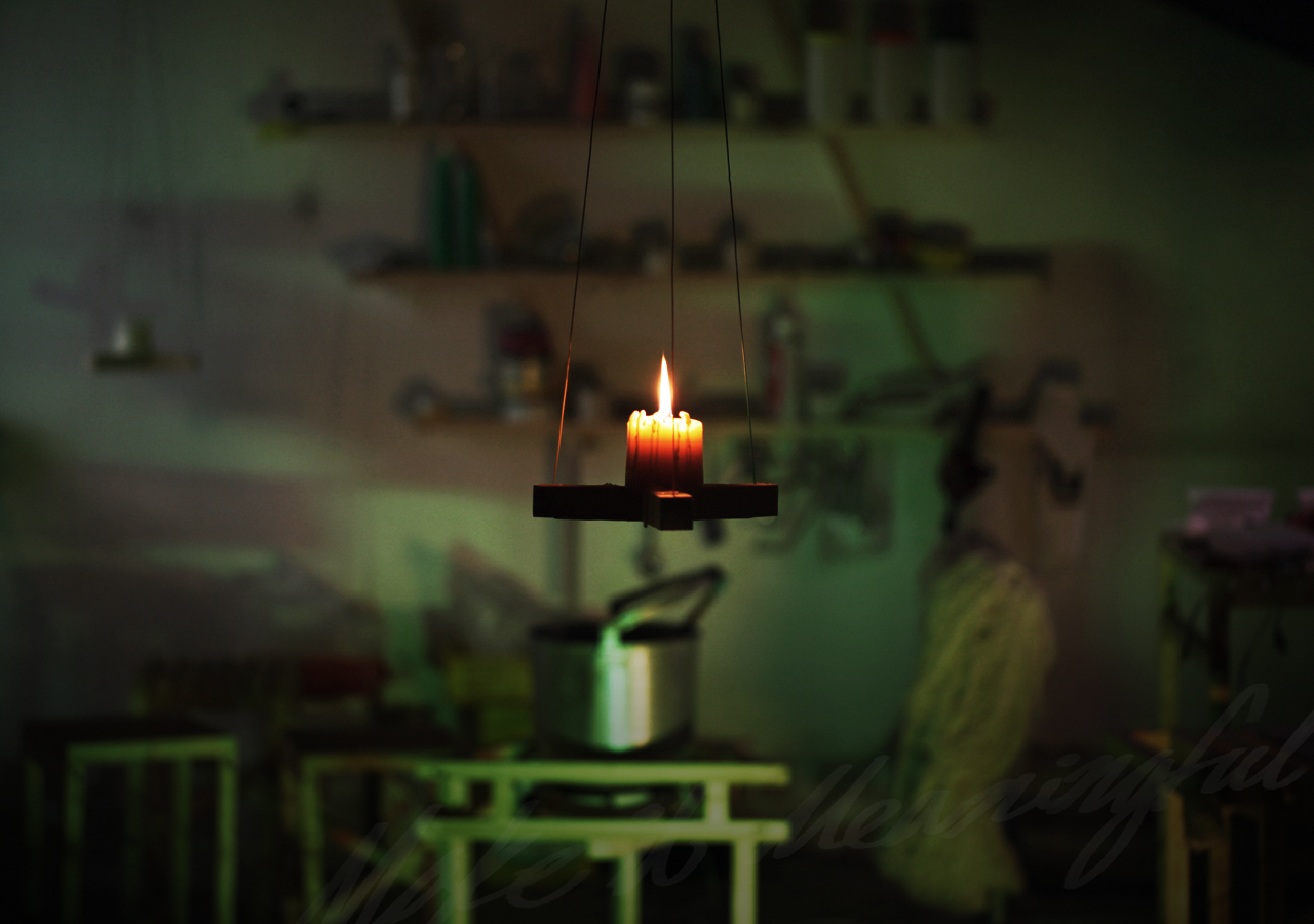 Diana Band’s work. The background image automatically turns to next image.