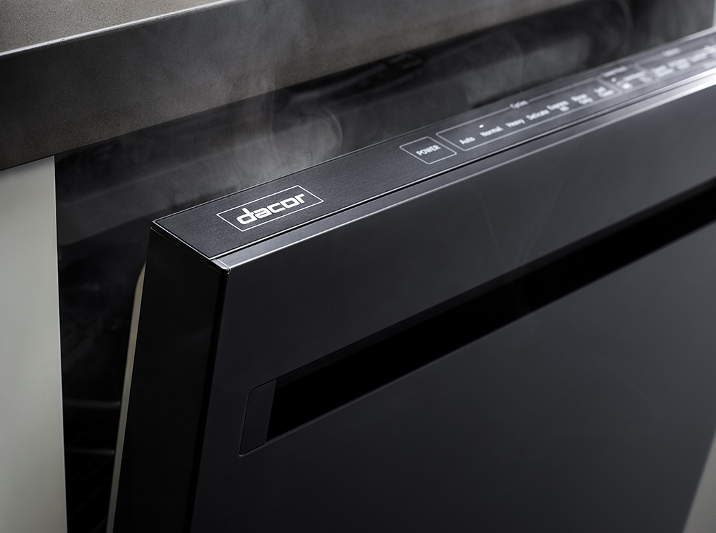 An image shows the Dacor Modernist oven model.