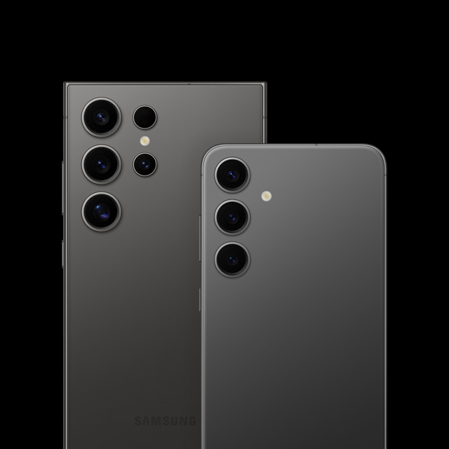 Galaxy S24 Ultra, Titanium Black and Galaxy S24 Onyx Black Photo