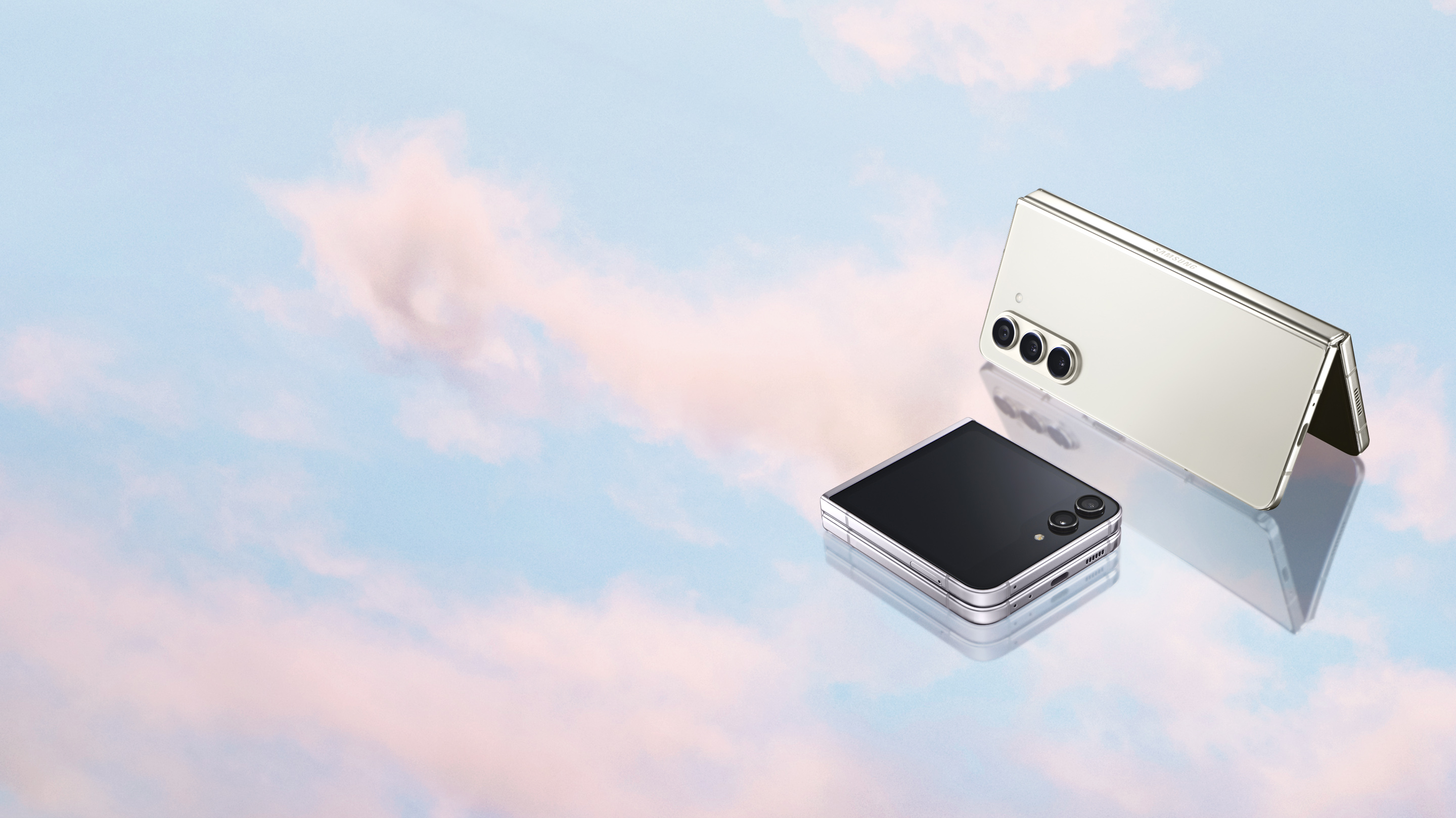 This is the image of Galaxy Z Flip 5 and Galaxy Z Fold 5.