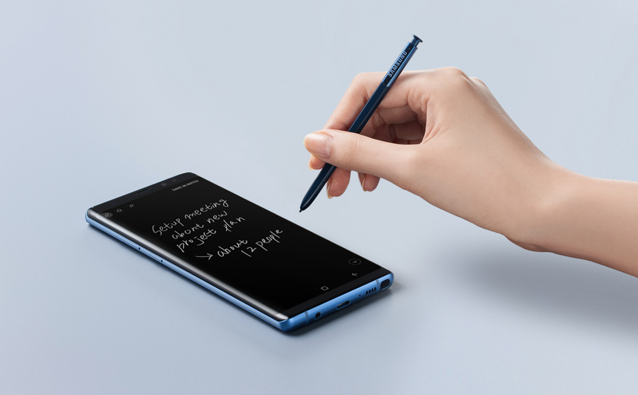 An image shows a user writing notes on Samsung Galaxy Note 8.
