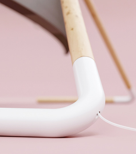 An image shows the close-up picture of < Flamingo > work which was selected as the finalist in the competition contest of Samsung Electronics QLED TV stand.