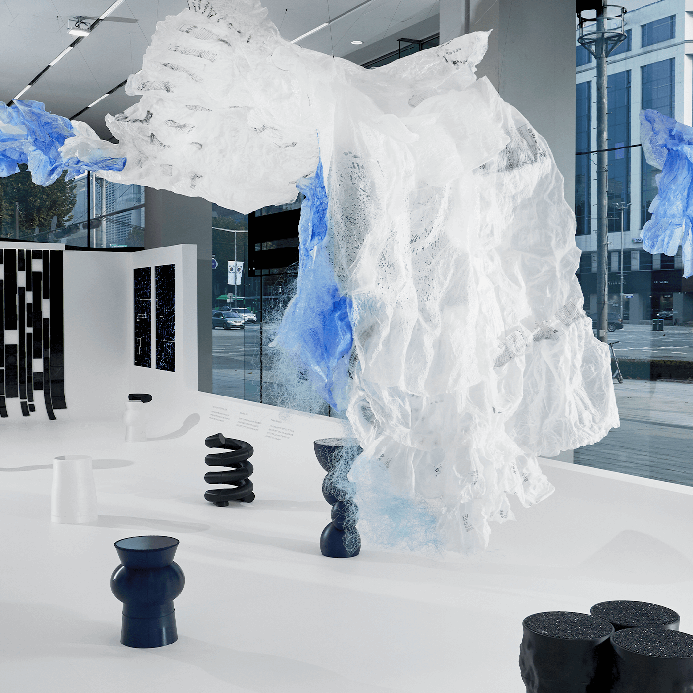 This is an image of the interior of the exhibition 「The Wave: Creating a Virtuous Cycle」. 