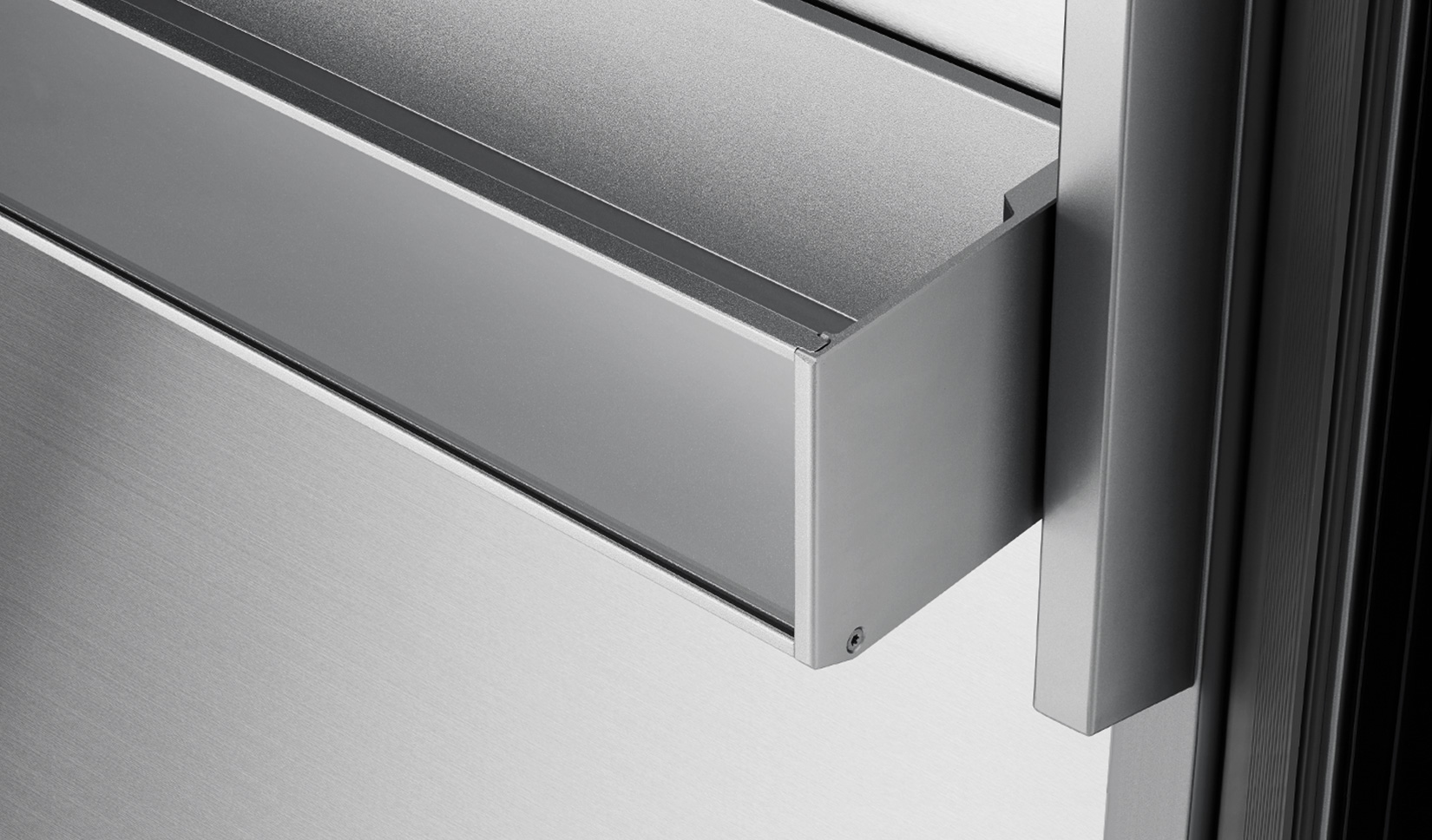 빌트인 냉장고 BRR9000M 내부의 문 선반 이미지입니다.