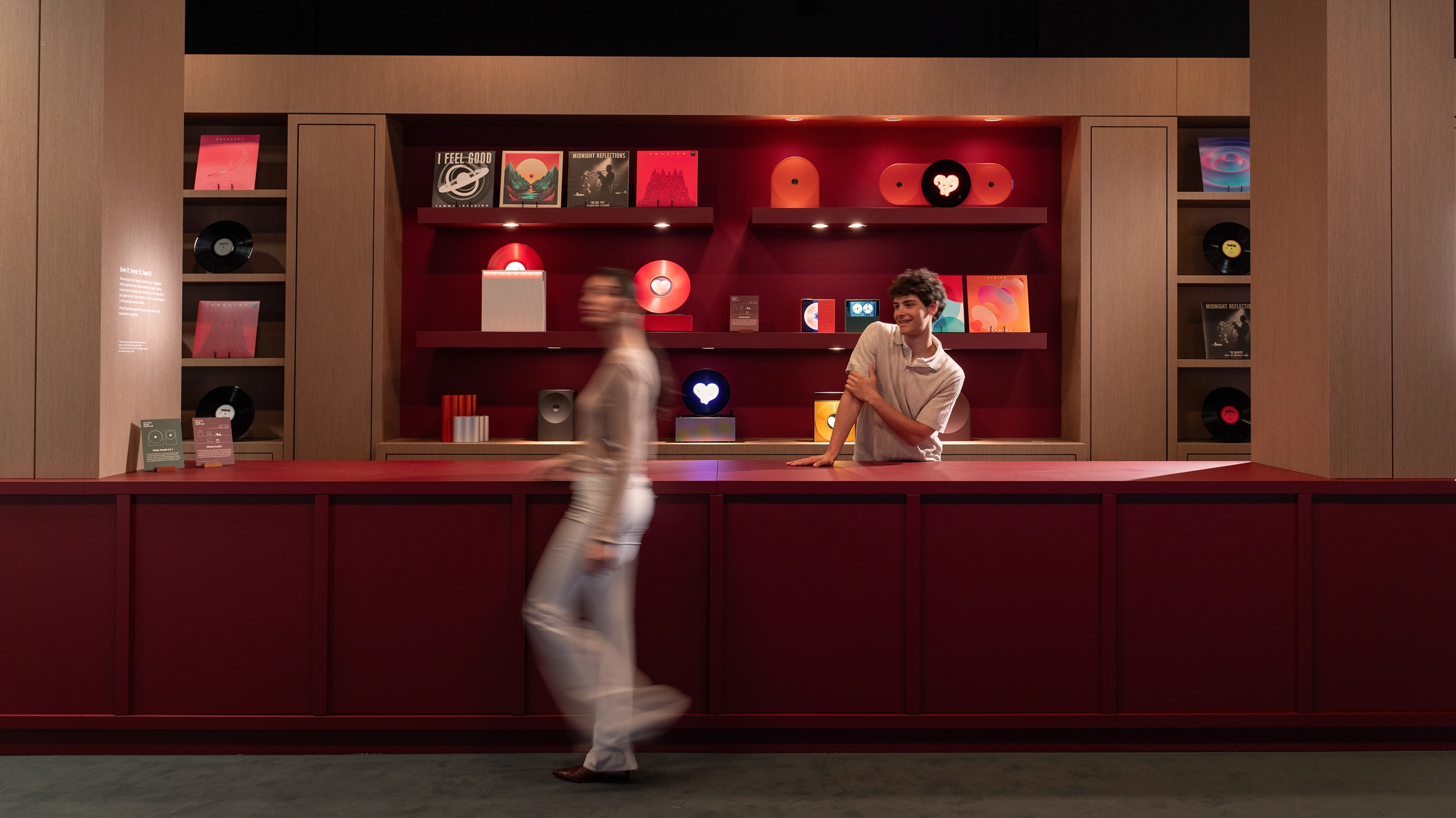 더 랭귀지 오브 사운드 앤드 스페이스. 올 댓 뮤직: AI 기반 비주얼 오디오로 음악을 보고 듣고 함께 나누는 경험.