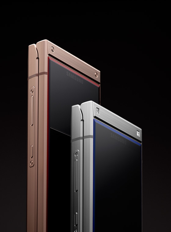 삼성 W2019의 측면 이미지입니다.